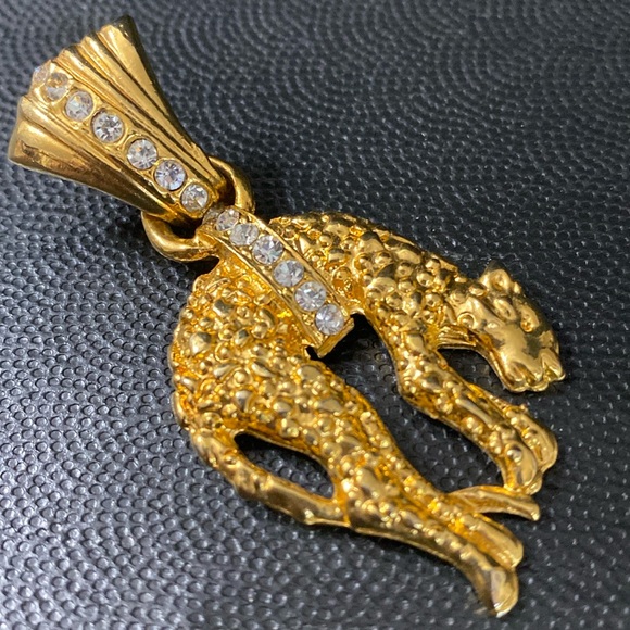 Vintage Sitting Cheetah Pendant with Rhinestones necklace - Picture 4 of 9